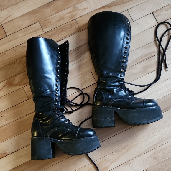 Shoes - Black Platform Lace-Up Leather Boots
